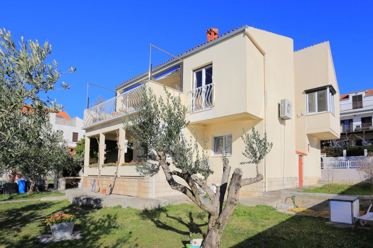 Apartments With A Parking Space Kastel Gomilica, Kastela - 19248 Zewnętrze zdjęcie